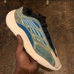 Yeezy used worn a few times